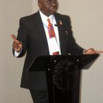 RDC: « Les chiffres présentés par Kadima sont faux, des chiffres fantômes montés de toutes pièces » Jerry Lubala devant les potentiels candidats de son parti lors d&rsquo;une séance de renforcement de capacités au fleuve Congo hôtel